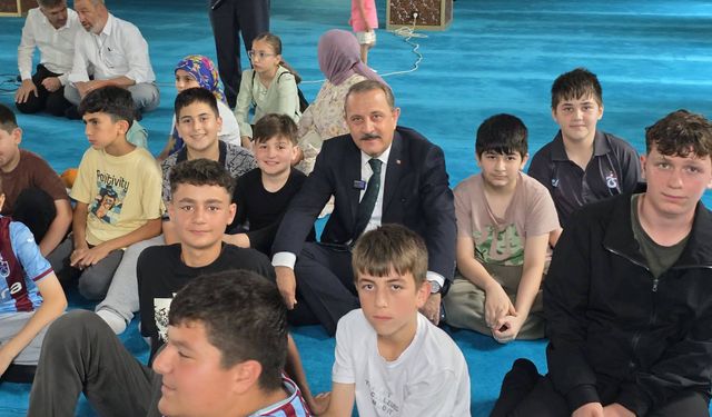 CAMİLER ÇOCUK SESLERİYLE ŞENLENDİ