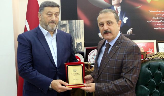 VAKFIKEBİR BELEDİYESİNDEN ALİ HAFIZ ALP’E ANLAMLI VEDA