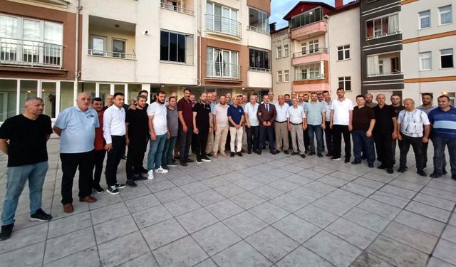 BAŞKAN KOÇAL KEMALİYE MAHALLESİ’NDE ÇİÇEKLERLE KARŞILANDI
