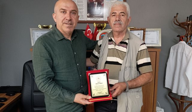 İDARECİLERİN YAPMADIĞINI SPOR MÜDÜRÜ YAPTI