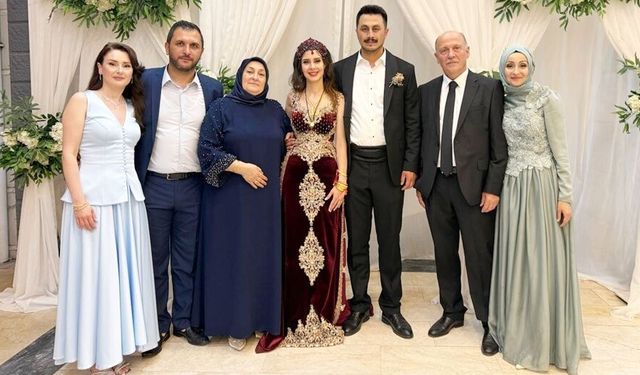 ÖĞRETMENLER MUTLULUĞA İMZA ATTILAR