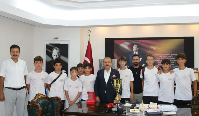 TÜRKİYE ŞAMPİYONLARINDAN BAŞKAN KOÇAL’A TEŞEKKÜR