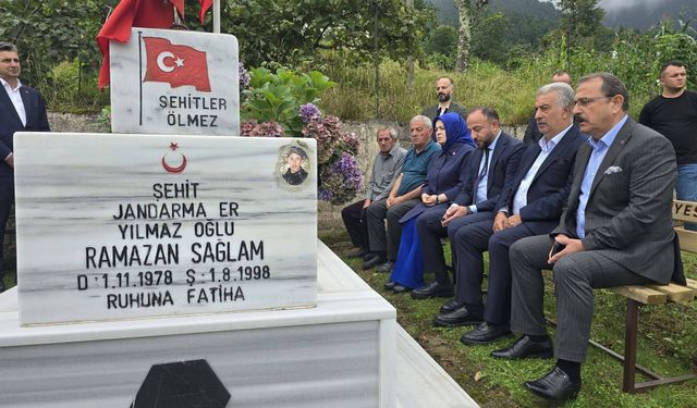 AK PARTİ HEYETİNDEN ŞEHİT RAMAZAN SAĞLAM’IN KABRİNE ZİYARET
