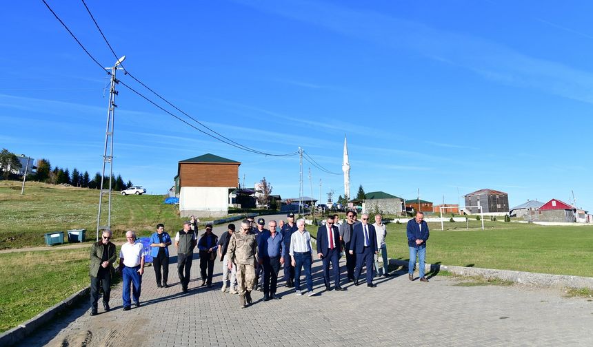 VALİ YILDIRIM, KARADAĞ YAYLASINA ve GÖLET’E HAYRAN KALDI