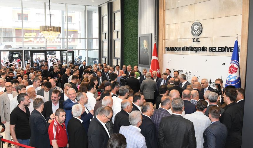 BÜYÜKŞEHİR BELEDİYESİ’NDE BAYRAM COŞKUSU