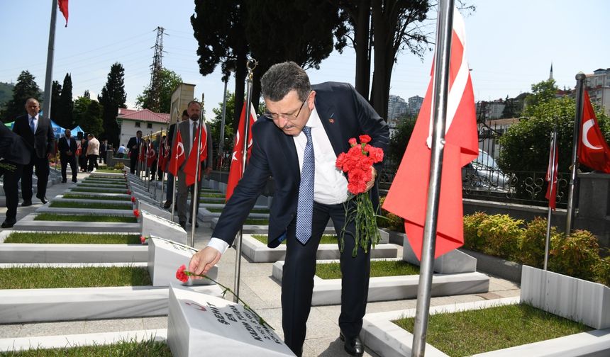 BAŞKAN GENÇ: “BU TOPRAKLAR ŞEHİTLERİMİZİN EMANETİDİR”