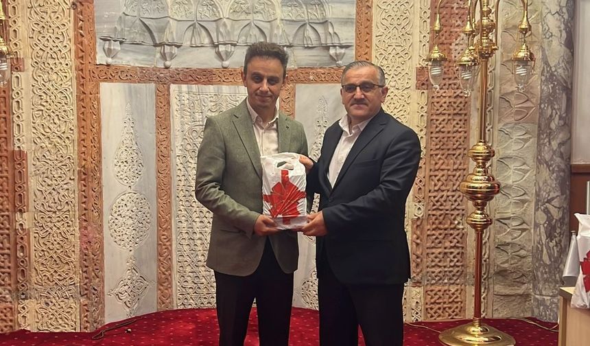 MUHAMMET SAKA EZANI GÜZEL OKUMA YARIŞMASINDA İL BİRİNCİSİ OLDU