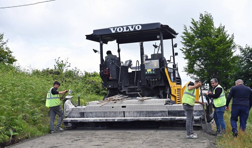 KALDIRIM YAYLASI YOLU BETONLANDI