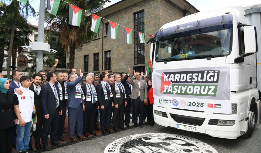 KARDEŞLİK TIRLARI TRABZON’DAN GAZZE’YE UĞURLANDI