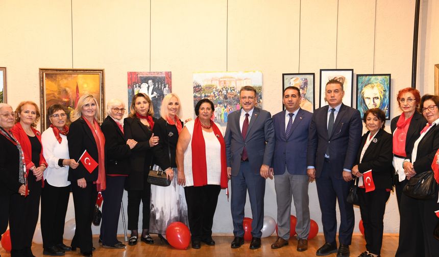 BAŞKAN GENÇ: “CUMHURİYET RUHUNU SANATLA YAŞATIYORUZ”