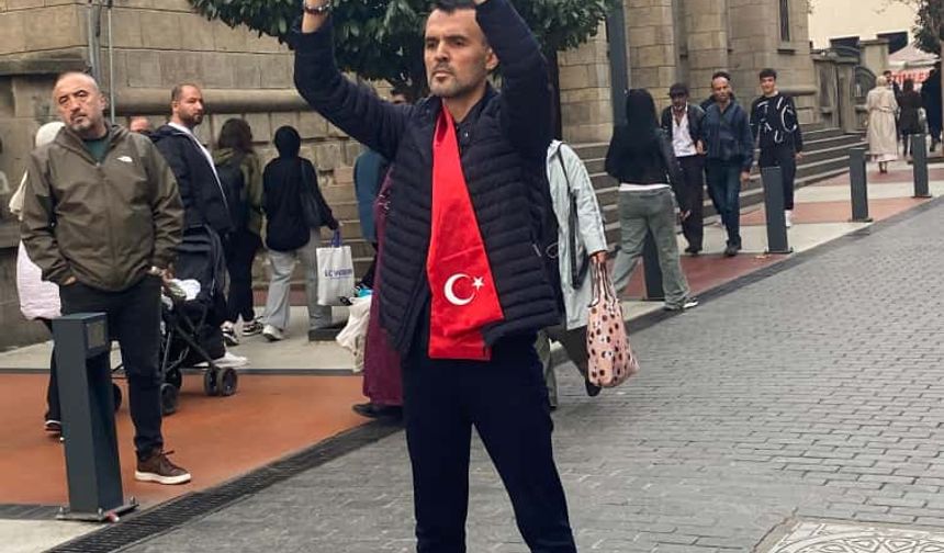 ŞALPAZARI SAADET PARTİ İLÇE BAŞKANI UZUN SOKAKTA PKK PROTESTOSU YAPTI