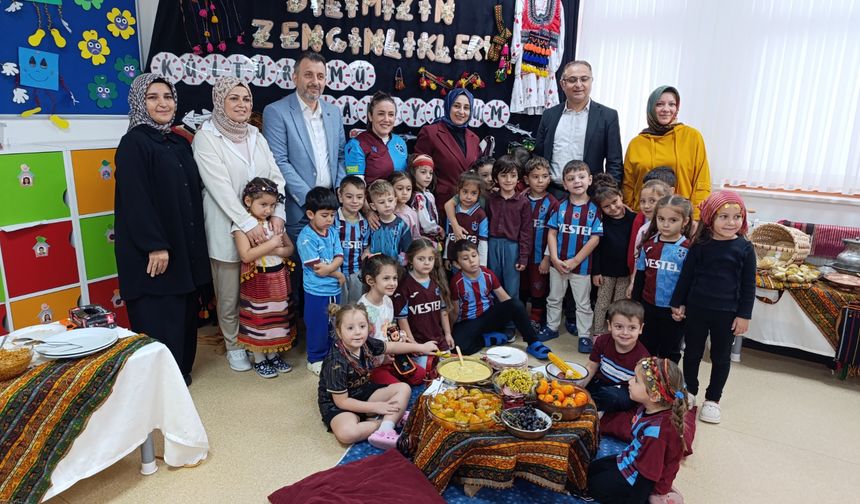 MÜDÜRLER ETKİNLİĞE RENK KATTI