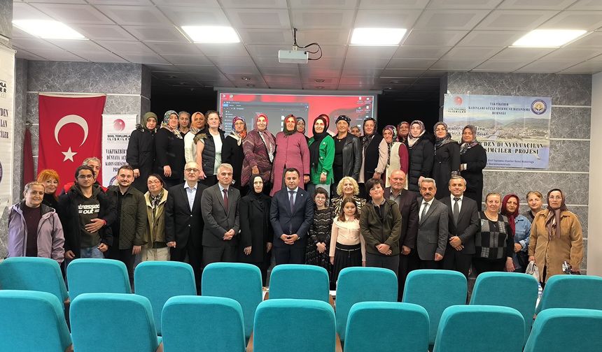 KADIN GİRİŞİMCİLERE YÖNELİK EĞİTİM SEMİNERİ DÜZENLENDİ