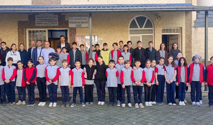 VAKFIKEBİR ATATÜRK ORTAOKULU'NDAN ANLAMLI CAMİ ZİYARETİ