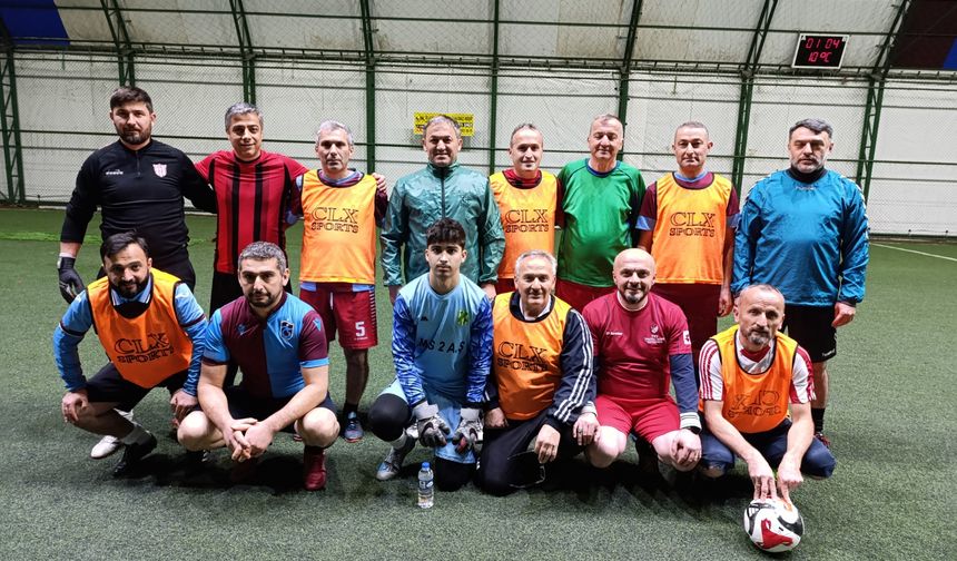 HER HAFTA HALISAHA MAÇI YAPIYORLAR