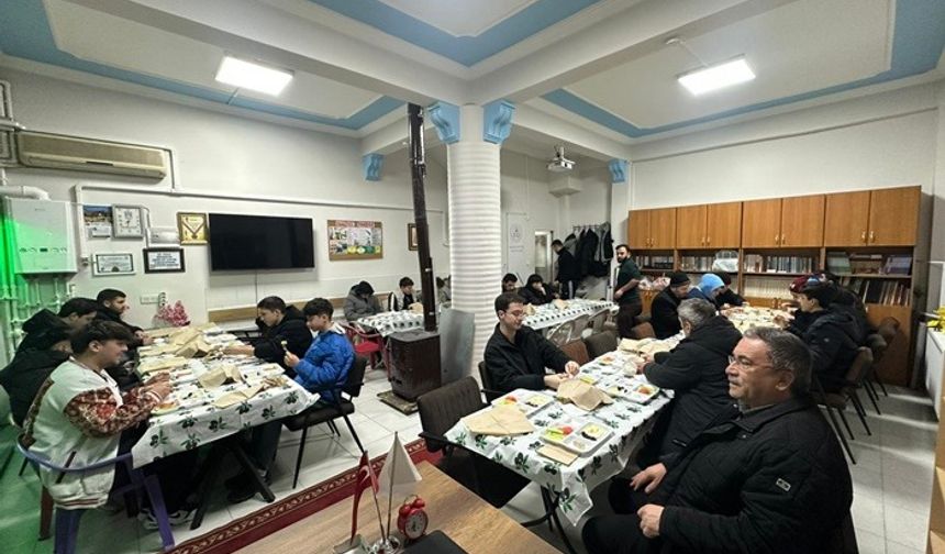 BEŞİKDÜZÜ OTOGAR CAMİİ İLKLERE İMZA ATIYOR