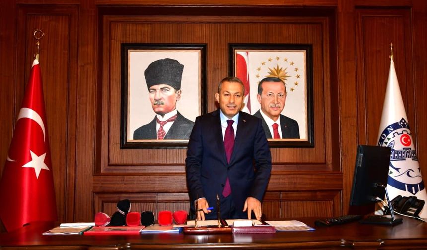 TRABZON VALİSİ TAHİR ŞAHİN GÖREVE BAŞLADI