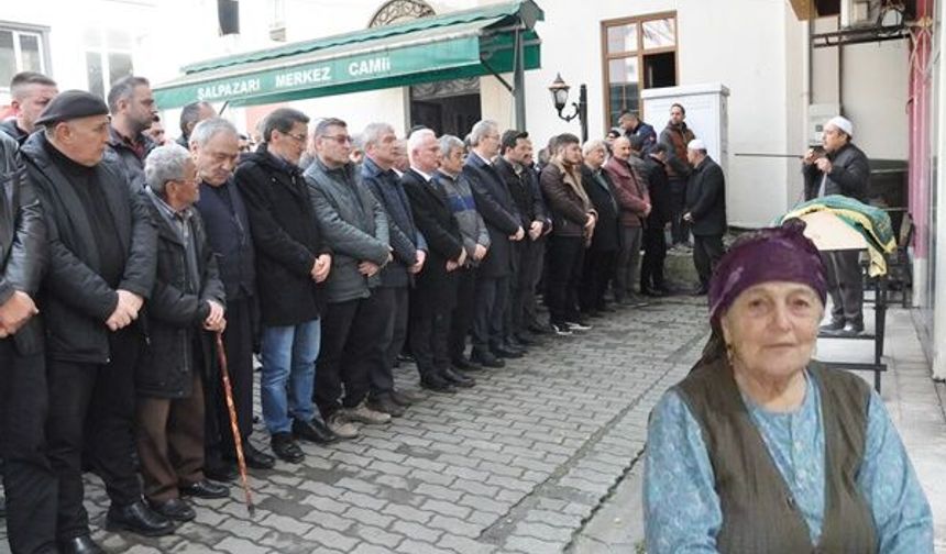 KEZİBAN BEKTAŞ DUALARLA ÜZÜMZÖZÜ'NDE EBEDİYETE UĞURLANDI