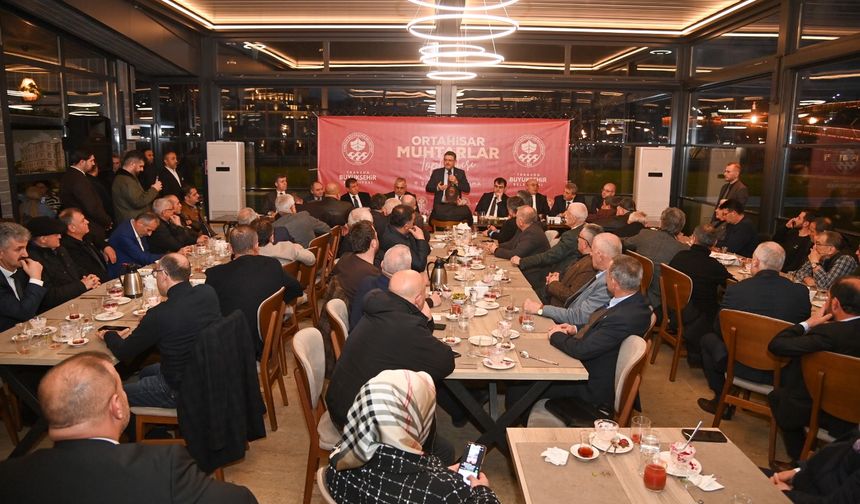 Başkan Genç muhtarlara seslendi: “SİYASİ AYRIM YAPMADAN HİZMET EDECEĞİZ”