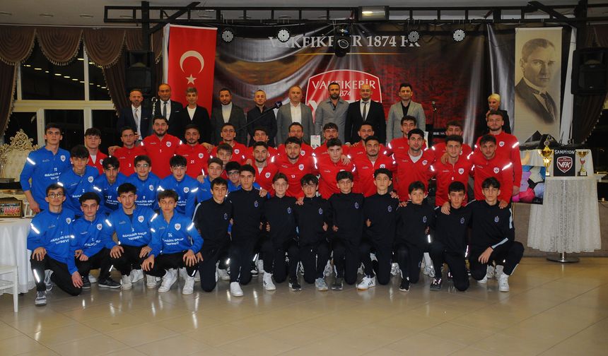 VAKFIKEBİR 1874 FK İÇİN DESTEK GECESİ DÜZENLENDİ