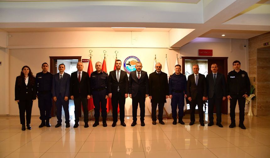 VALİ TAHİR ŞAHİN’DEN KAYMAKAMLIĞA ZİYARET