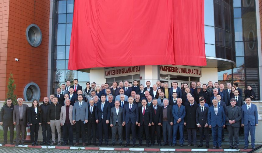 VALİ ŞAHİN VAKFIKEBİR’DE MUHTARLARLA BULUŞTU