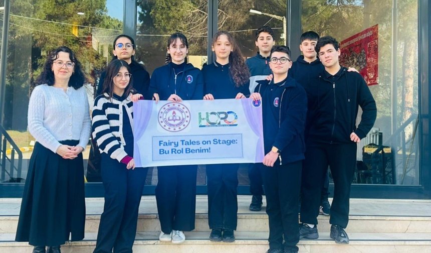 BEŞİKDÜZÜ B.İ.FEN LİSESİ’NDEN MASALLAR SAHNEDE PROJESİ