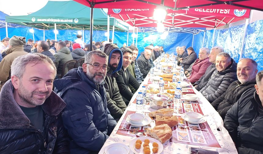 BEŞİKDÜZÜ TAKAZLI MAHALLESİ’NDE MUHTEŞEM İFTAR YEMEĞİ
