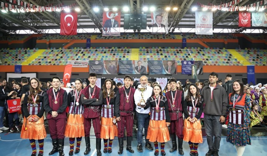 BÜYÜKŞEHİR HALK OYUNLARINDA ÇİFTE ŞAMPİYON