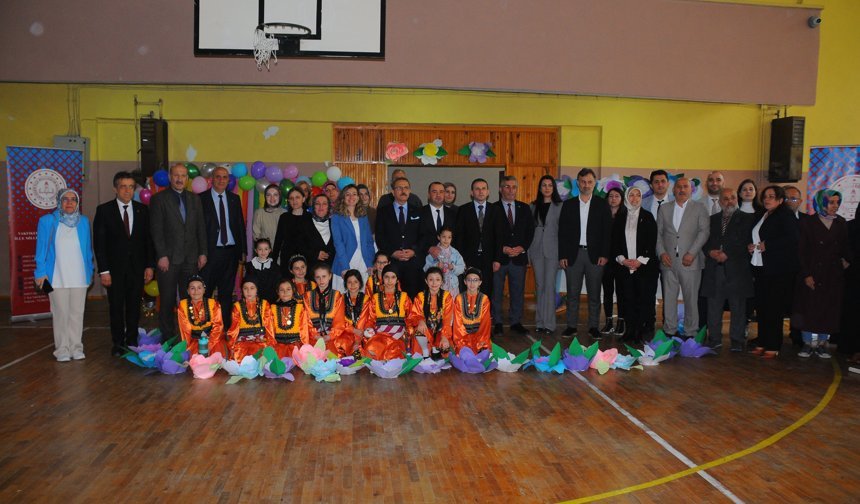 ELLERİM KÜÇÜK, HAYALLERİM BÜYÜK