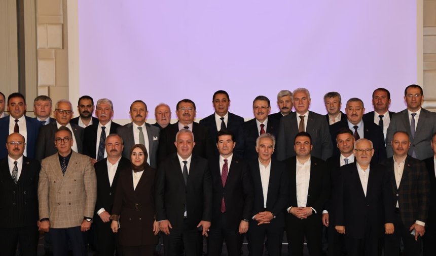 DKBB MECLİS TOPLANTISI’NDA KONUŞAN BAŞKAN GENÇ: "BELEDİYE KANUNU'NDA DEĞİŞİKLİK ISRARLI TALEBİMİZDİR"