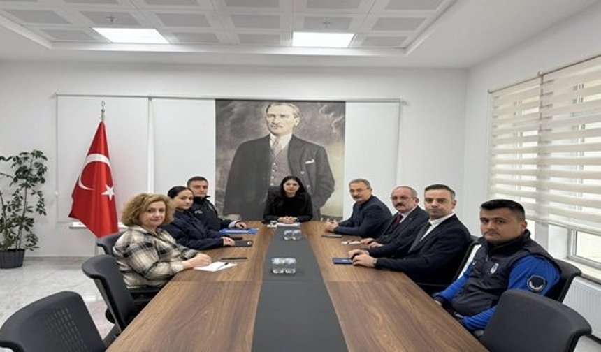 ŞALPAZARI’NDA SAHİPSİZ SOKAK HAYVANLARI DEĞERLENDİRMESİ YAPILDI