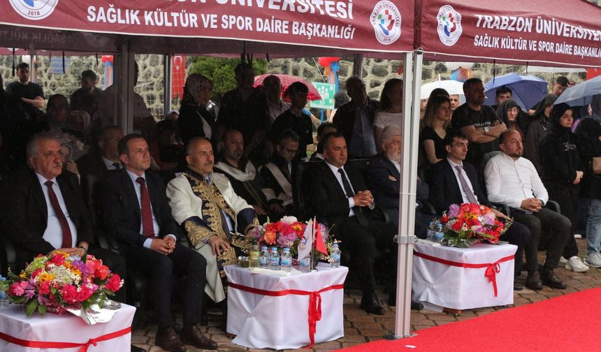 VAKFIKEBİR MYO’DA 20. MEZUNİYET COŞKUSU