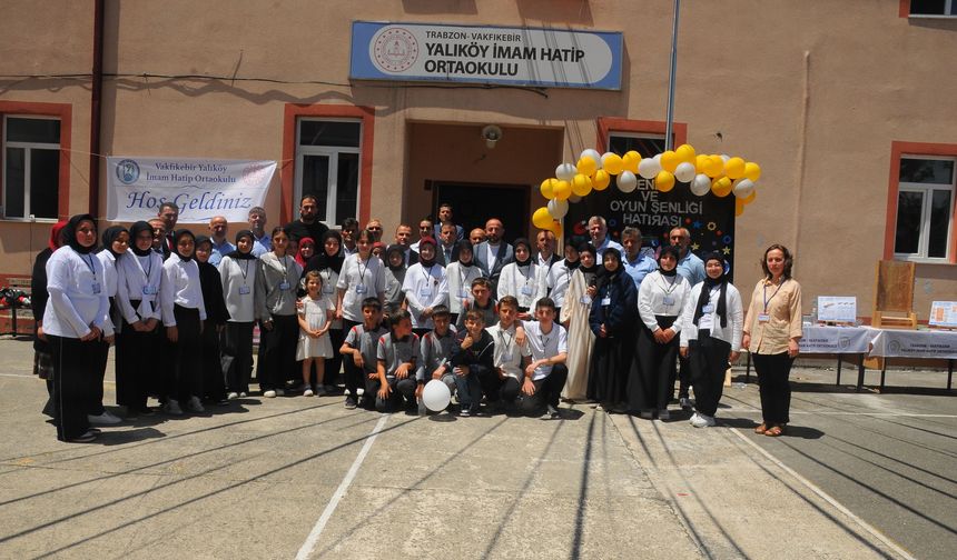 YALIKÖY İMAM HATİP ORTAOKULUNDA DENEY VE OYUN ŞENLİĞİ
