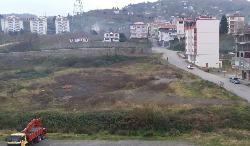 BEŞİKDÜZÜ 40 YILDIR HASTANE BEKLİYOR