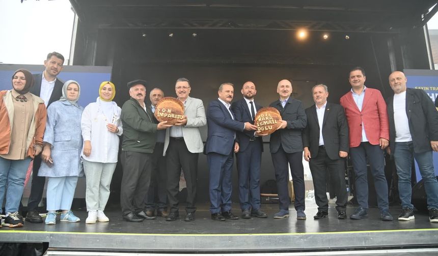 BAŞKAN AHMET METİN GENÇ;KARADAĞ İÇİN VERDİĞİMİZ SÖZLERİ YERİNE GETİRDİK