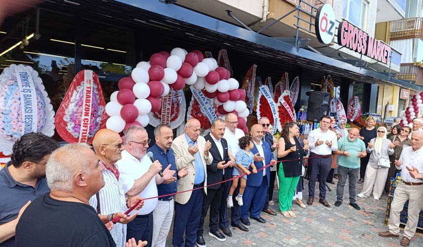 BEŞİKDÜZÜ’NDE ÖZ GROS MARKET AÇILDI