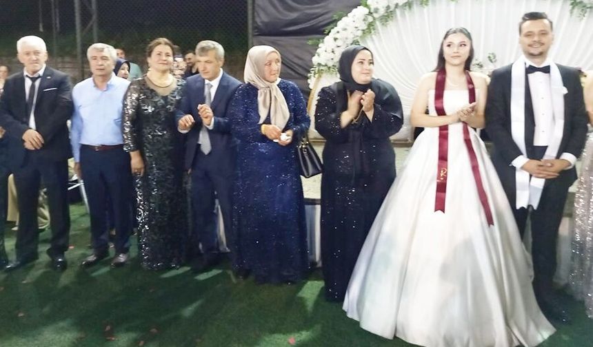 ADİL & RUKİYE MUTLULUĞA ADIM ATTILAR