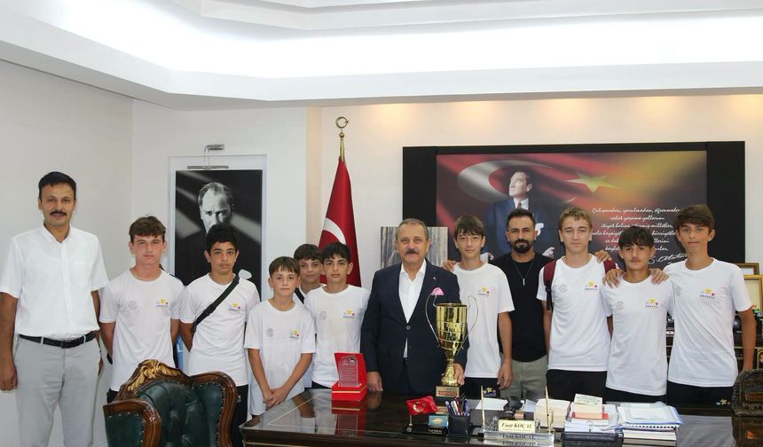 TÜRKİYE ŞAMPİYONLARINDAN BAŞKAN KOÇAL’A TEŞEKKÜR