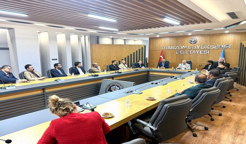 TRABZON’UN VİZYON PROJELERİ UMMAN HEYETİYLE PAYLAŞILDI