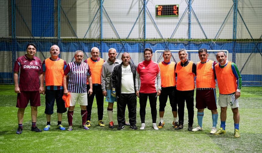 BAŞKAN KAYA, MUHTARLARLA SAHAYA İNDİ